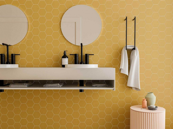 На фото Плитка BEE (DNA Tiles)