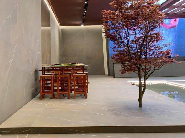 На фото Плитка IN-SIDE (Laminam)