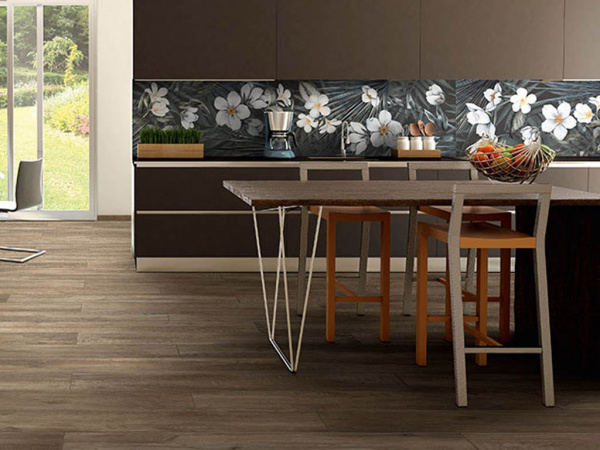 На фото Плитка UNIVERSAL (Tuscania Ceramiche)