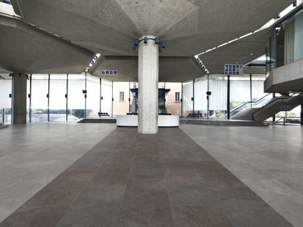 На фото Плитка SURFACE (RAK Ceramics)