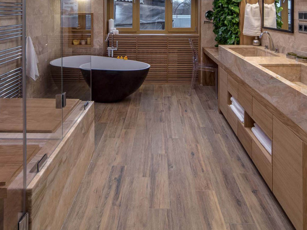 На фото Brigantina