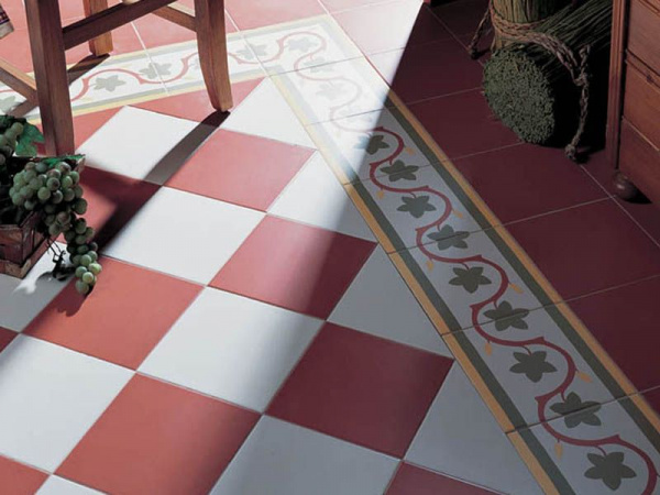 На фото Плитка 1900 (Vives Ceramica)