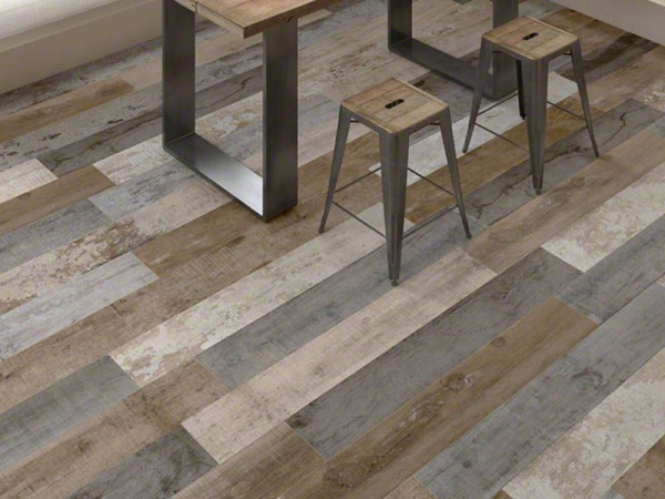 На фото Керамогранит MONTGOMERY (Vives Ceramica)