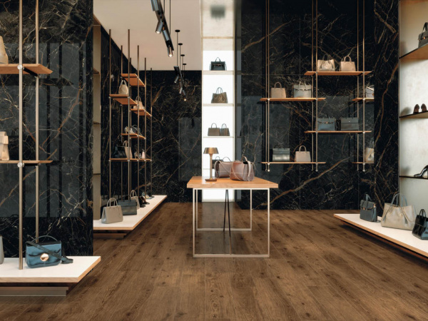 На фото Плитка WINE OAK (Atlas Concorde Россия)