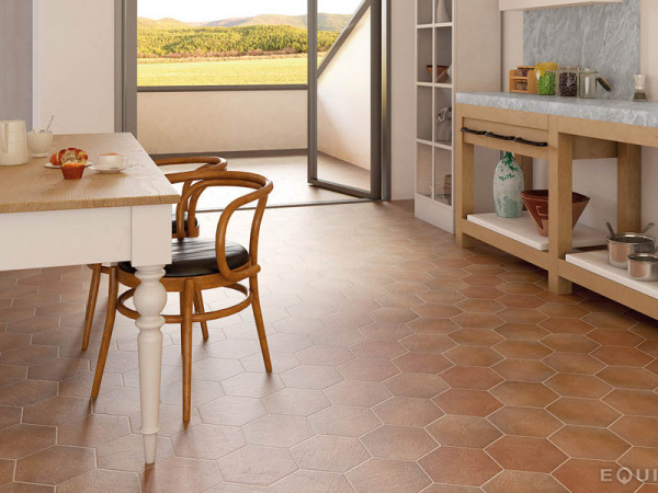 На фото Плитка HEXATILE / VENICE (Equipe Ceramicas)