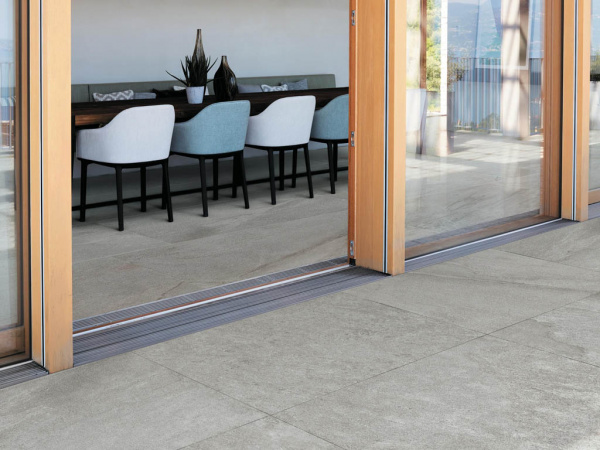 На фото Плитка KLIF (Atlas Concorde)