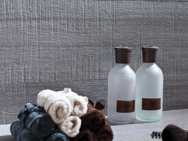 На фото Плитка OXFORD (Porcelanosa)