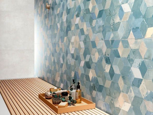 На фото Плитка PICTURA (Naxos Ceramica)