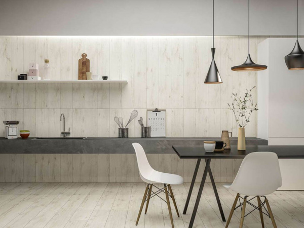 На фото Плитка PURE WOOD (Porcelaingres)