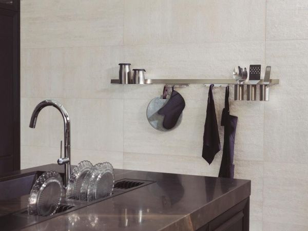 На фото Плитка NANTES (Porcelanosa)