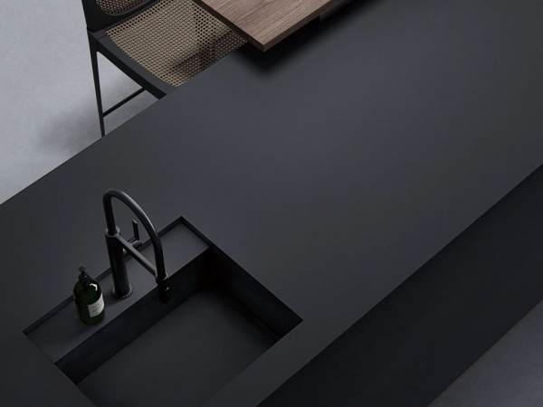 На фото Плитка PURE BLACK (Moreroom)