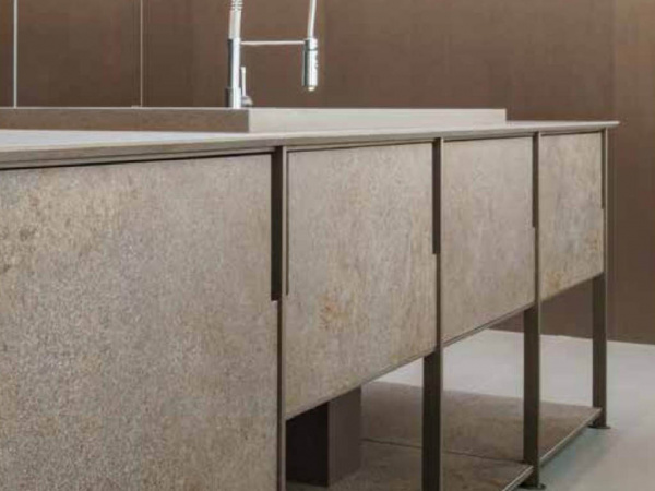 На фото Плитка IN-SIDE (Laminam)