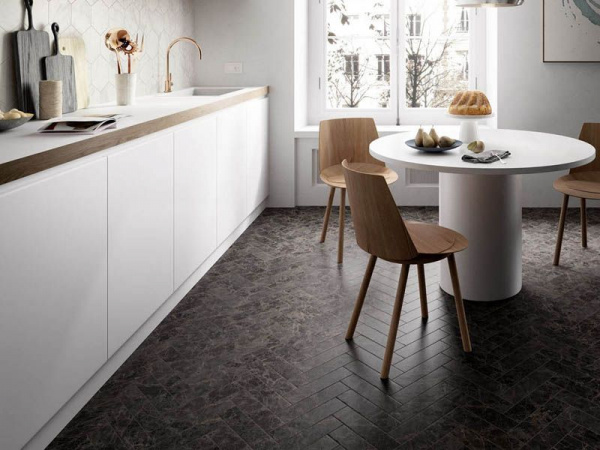 Плитка  ALLMARBLE (Marazzi Italy) На фото Керамогранит ALLMARBLE (Marazzi Italy)