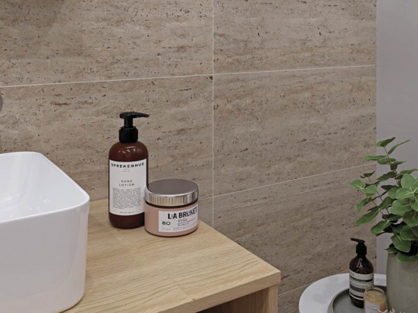 На фото Керамогранит COLISEUM (Cersanit)