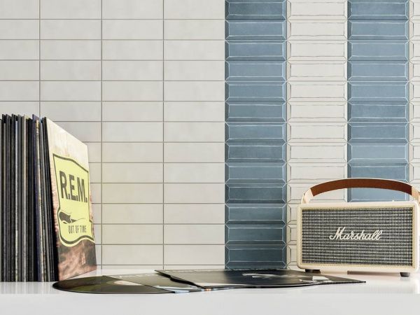 На фото Плитка FREEHAND (WOW)