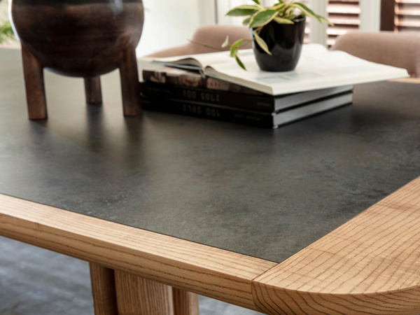 На фото Плитка OSSIDO (Laminam)