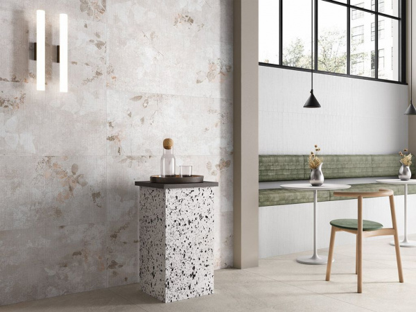 На фото Плитка LILYSUITE (Marca Corona)