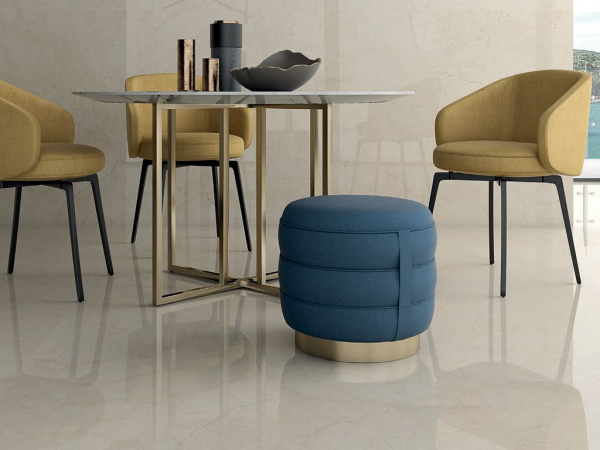 На фото Плитка PORCESLUX (Prissmacer)