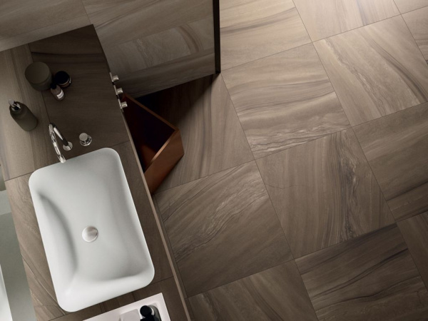 На фото WONDER - снят с производства