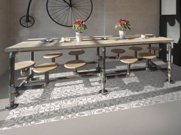 На фото Плитка BARCELONA (Keros Ceramica)