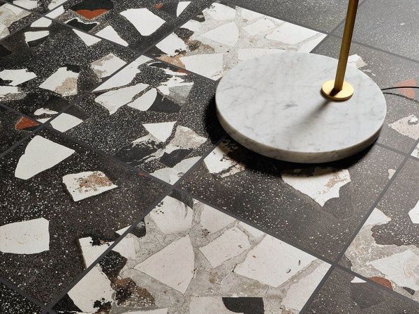 На фото Плитка I COCCHI (Ceramica Fioranese)