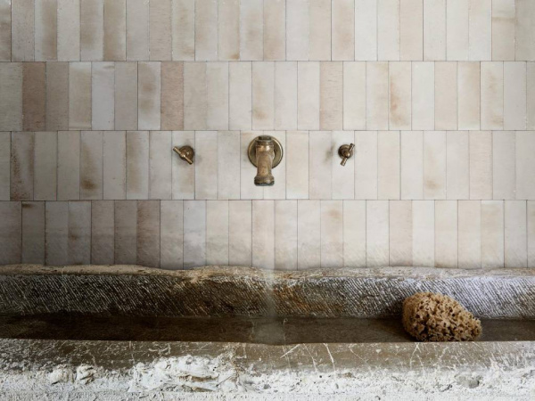 На фото Плитка GLEEZE (Ragno)