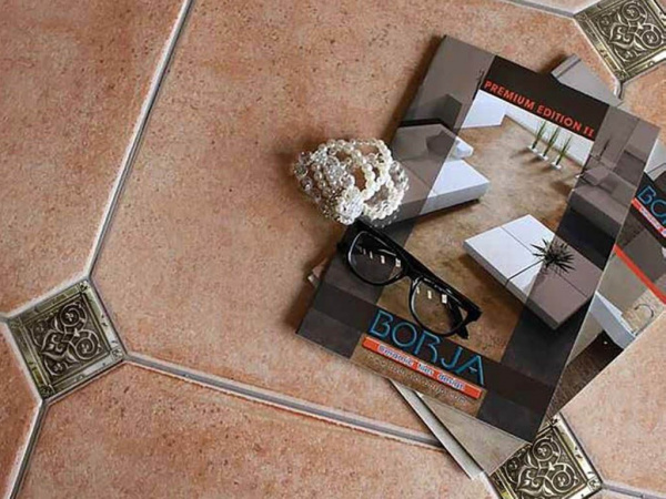 На фото Декоративные вставки БРОНЗА