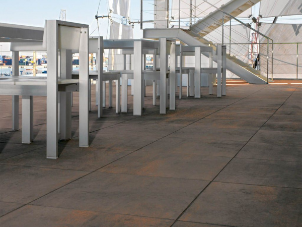 На фото Керамогранит CORTEN (TAU Ceramica)