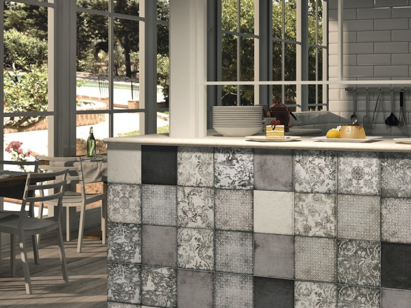 На фото Плитка MAIOLICA Iris Ceramica