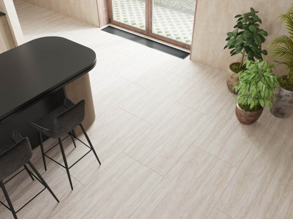 На фото JAZZ (Estima)