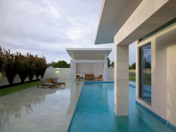 На фото Плитка MINERAL CHROM (Casalgrande Padana)