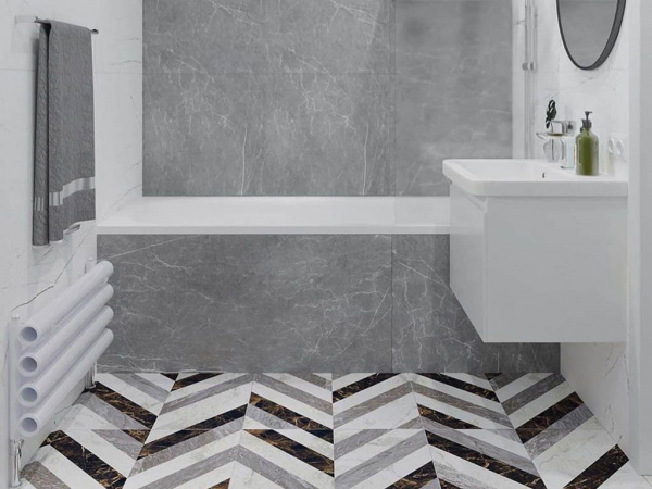 На фото CHAMBORD (Estima)