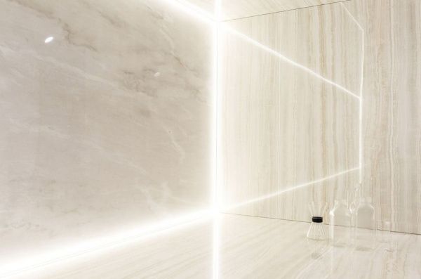 На фото Плитка ULTRA ONICI (ARIOSTEA)