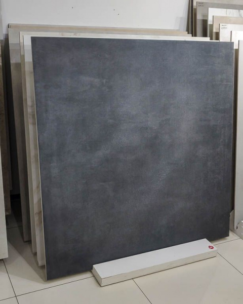 На фото Керамогранит CASTLETON (Alaplana)