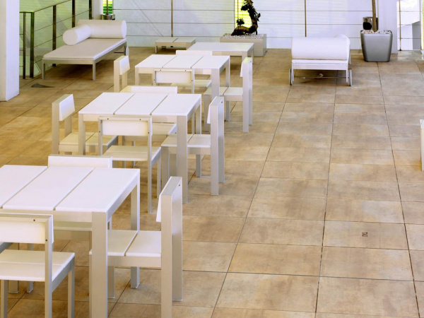 На фото Керамогранит CORTEN (TAU Ceramica)