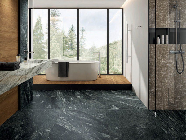 На фото Скайфолл