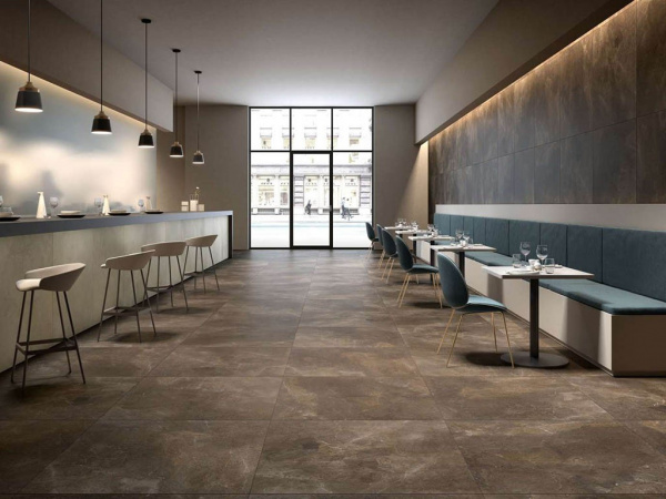 На фото Плитка ROYAL STONE (Porcelaingres)