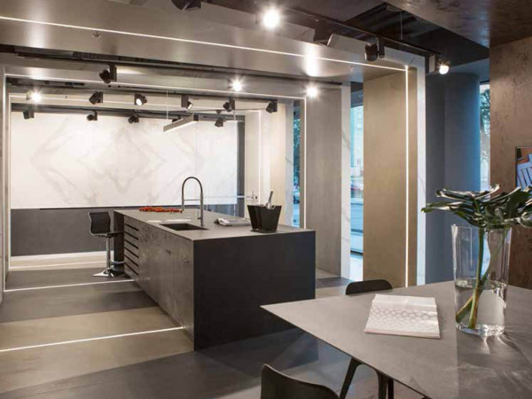 На фото Плитка IN-SIDE (Laminam)