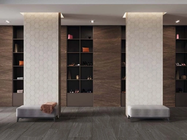 На фото Gabbro