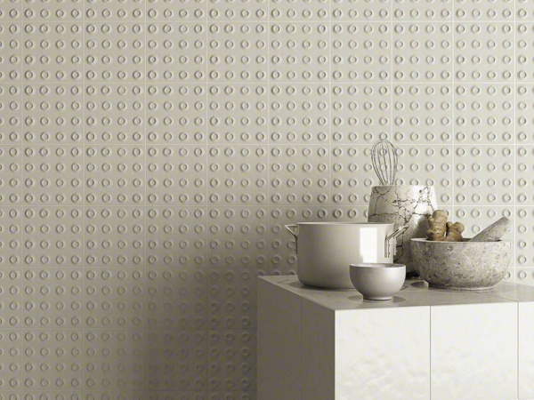 На фото Плитка BERTA (Vives Ceramica)