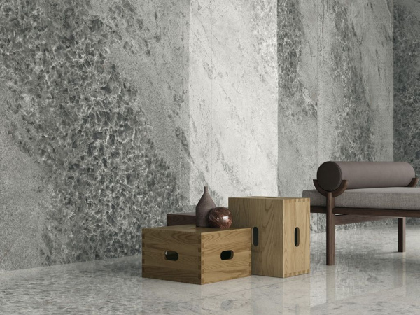 На фото Плитка ULTRA CRYSTAL (Ariostea)