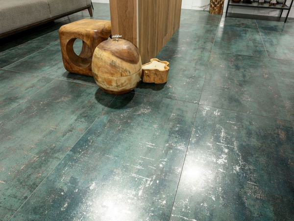 На фото Плитка METAL (TAU Ceramica)