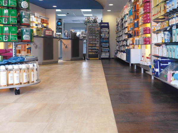 На фото Керамогранит CORTEN (TAU Ceramica)