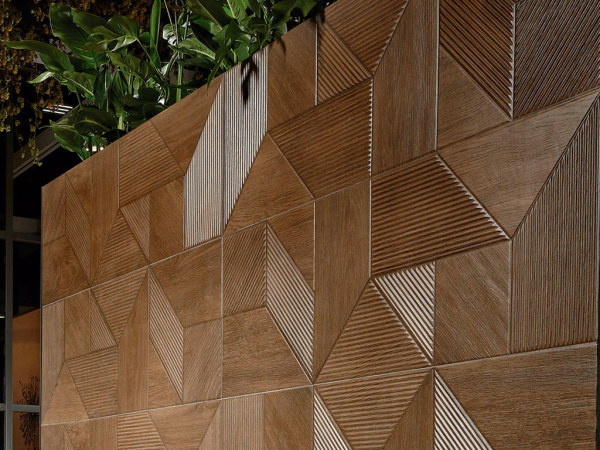 На фото Плитка NATURWOOD (Keraben)