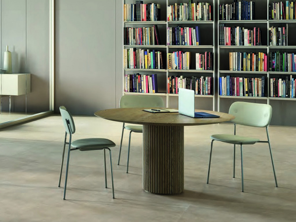 На фото Плитка METROPOLIS (Casalgrande Padana)