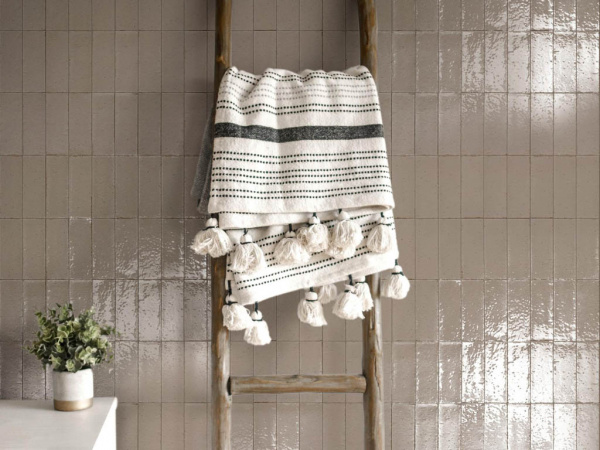 На фото Плитка GLACE (Ragno)