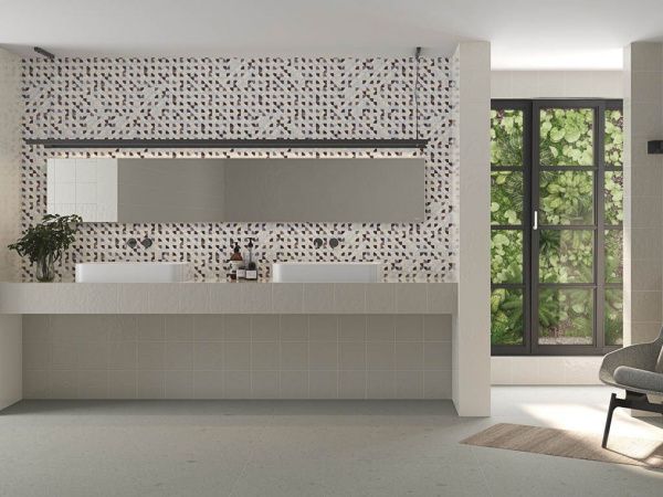 На фото Плитка PAOLA (Vives Ceramica)