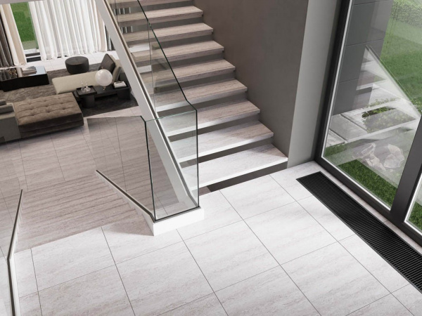 На фото JAZZ (Estima)