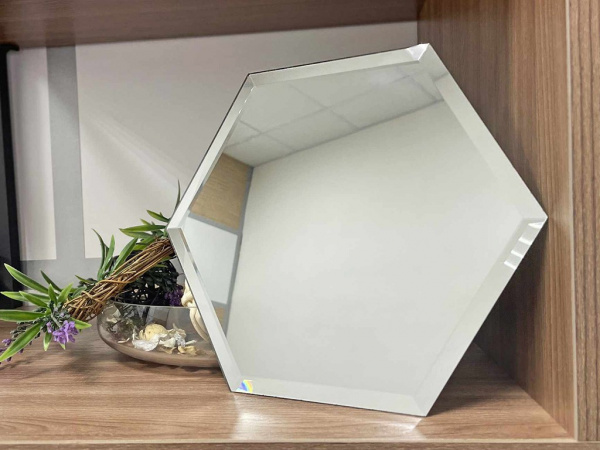 На фото Плитка ДЕКОРАТИВНАЯ ЗЕРКАЛЬНАЯ ПЛИТКА (ДСТ)