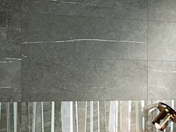 На фото Плитка MARMOREA (Grespania)